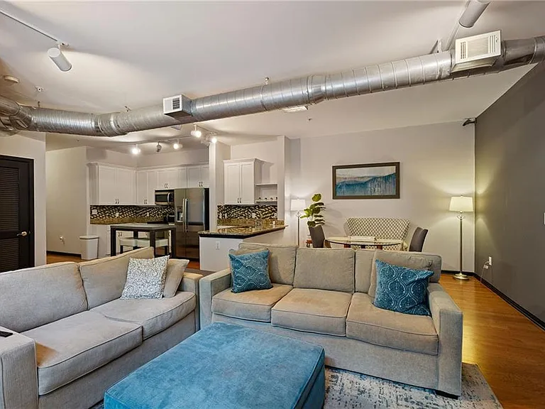 5300 Peachtree Rd #501 — Photo 14