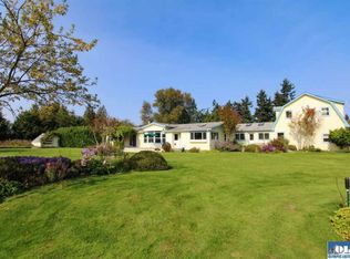 102 Owl Creek Ln, Sequim, WA 98382