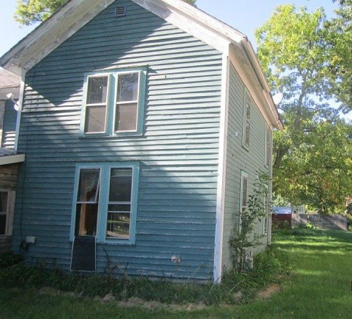 2nd image of 311 Miller St
