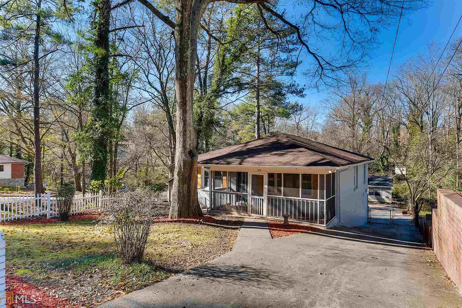 140 Holly Rd NW photo 1