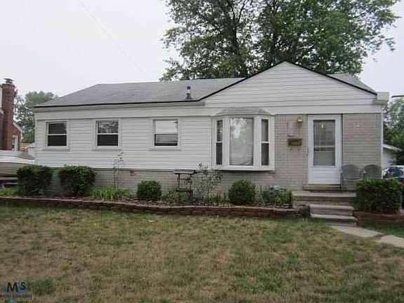 2nd image of 746 Eastlawn Ave