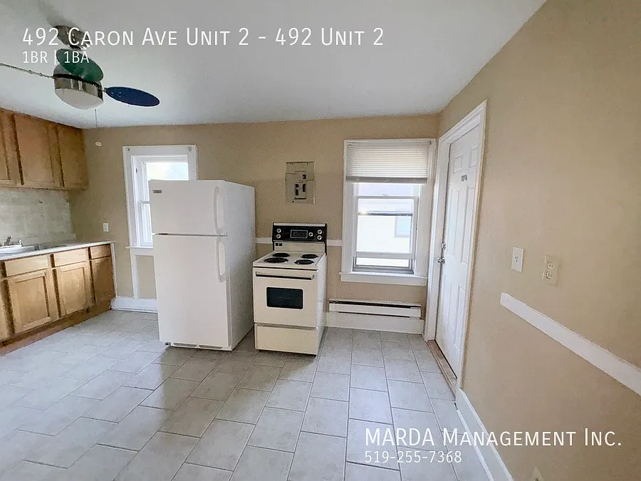 Cozy 1 Bed/1 Bath Split-Level Upper Unit Plus Hydro! — Photo 3
