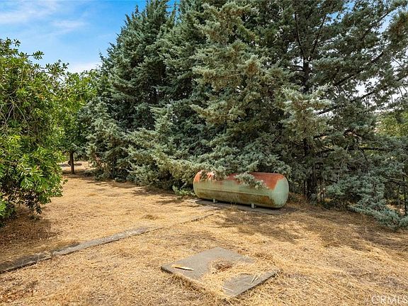 5th image of 3390 Dry Creek Rd