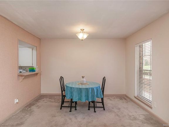 5th image of 3820 Fairfield Ave #63