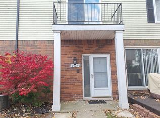 50031 S Benny Ct, Chesterfield, MI 48047