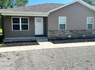 130 E Summit Ave #C, Seymour, MO 65746
