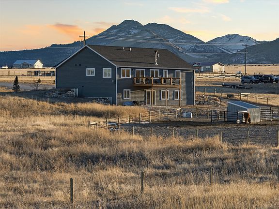 5th image of 70 Springville Ln