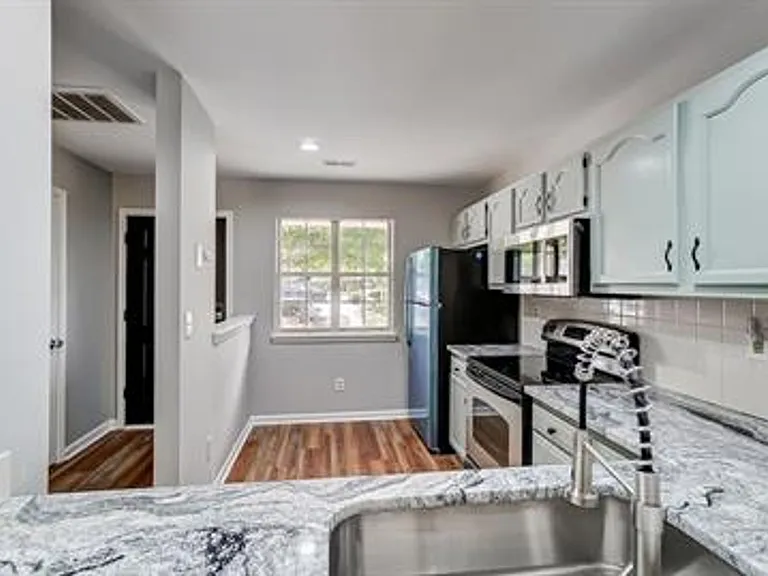 3821 Mosscroft Ln — Photo 26