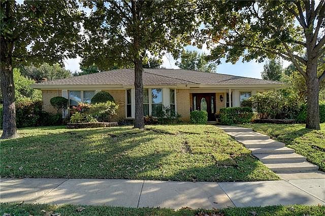 1st image of 6524 Riviera Dr