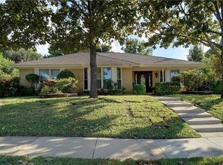6524 Riviera Dr, North Richland Hills, TX 76180