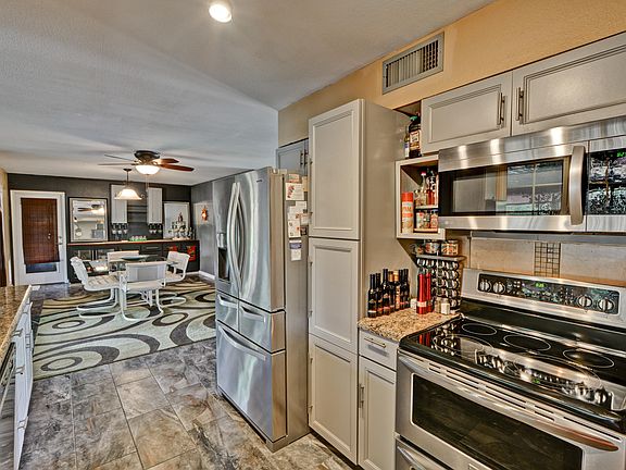 4th image of 9511 W Cedar Hill Cir N