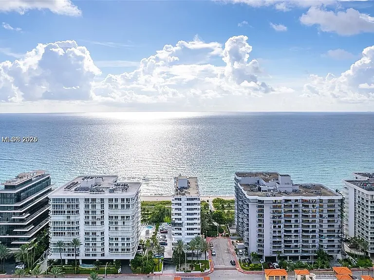 8911 Collins Ave #203 — Photo 5