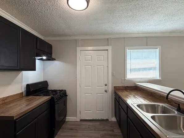 325 E French Pl, San Antonio, TX 78212