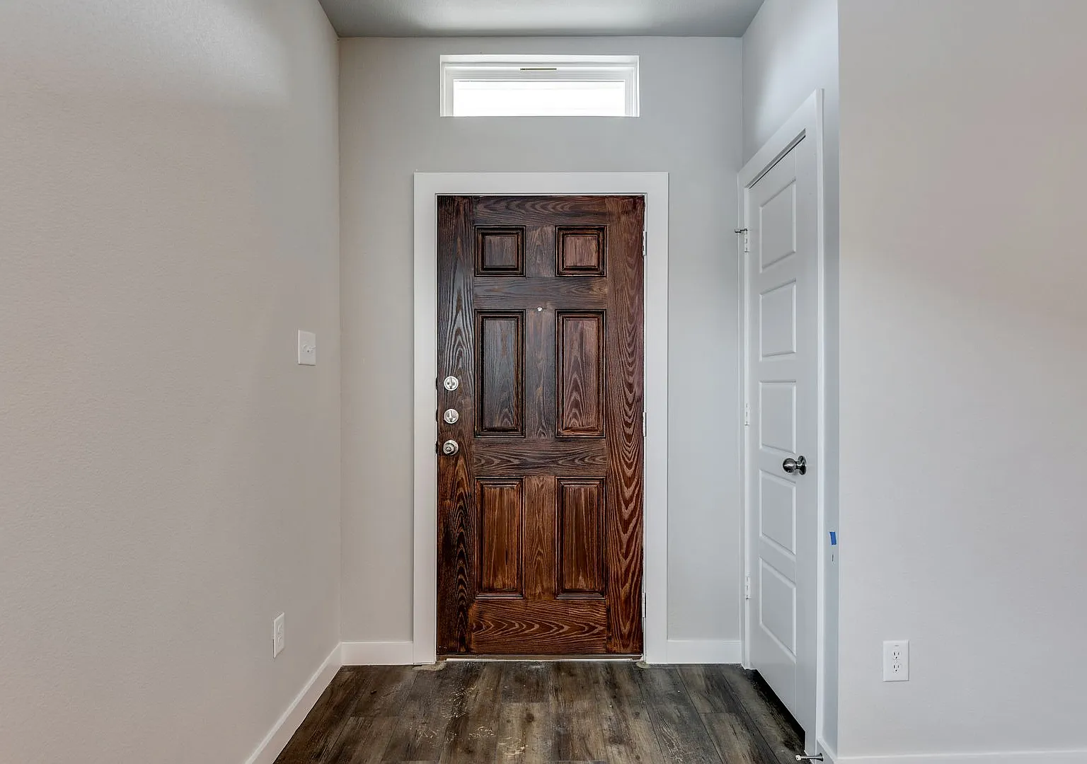 Available Now! Gorgeous 3 Bedroom Duplex Located In Midlothian Isd! — Photo 4