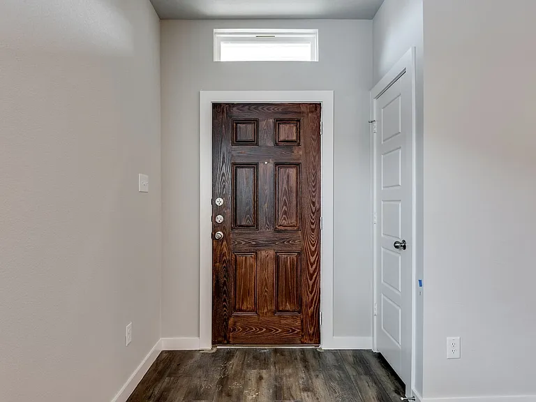 609 Blackland Dr — Photo 4