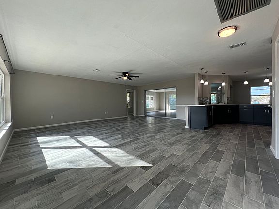 4th image of 18522 Lake Worth Blvd
