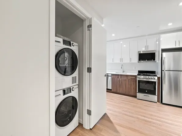 168 West 136th Street image 5 of 17