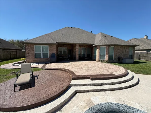 2811 Knob Hill St, Pearland, TX 77581