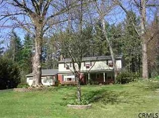 3 Woodridge Ct, Ballston Lake, NY 12019
