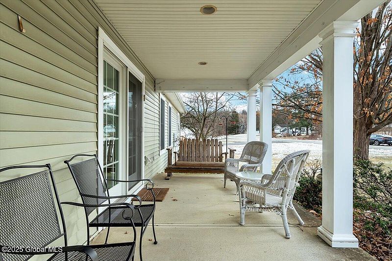 4th image of 5 Washington Drive