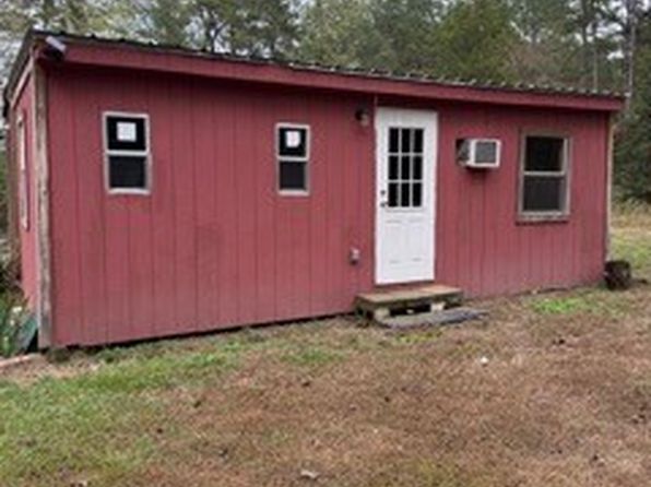 235 Quail Dr, Jefferson, TX 75657
