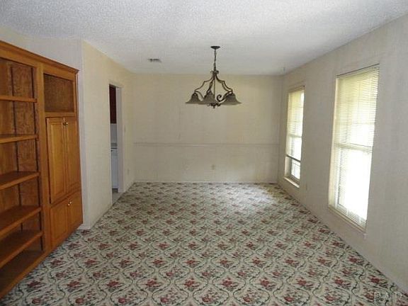 2nd image of 4560 Treeline Dr