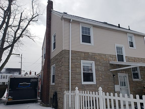 3rd image of 2922 Weston Ave