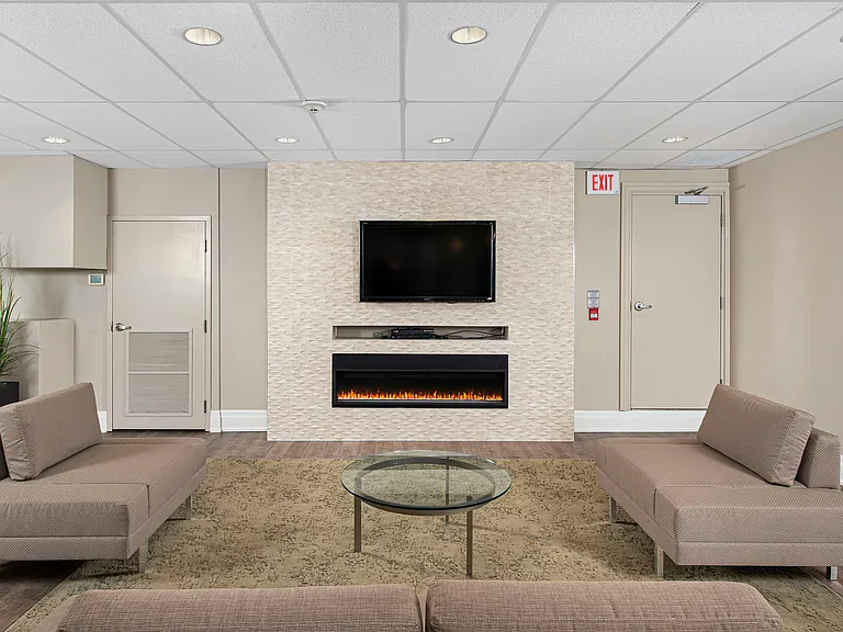 50 Spadina Rd — Photo 17
