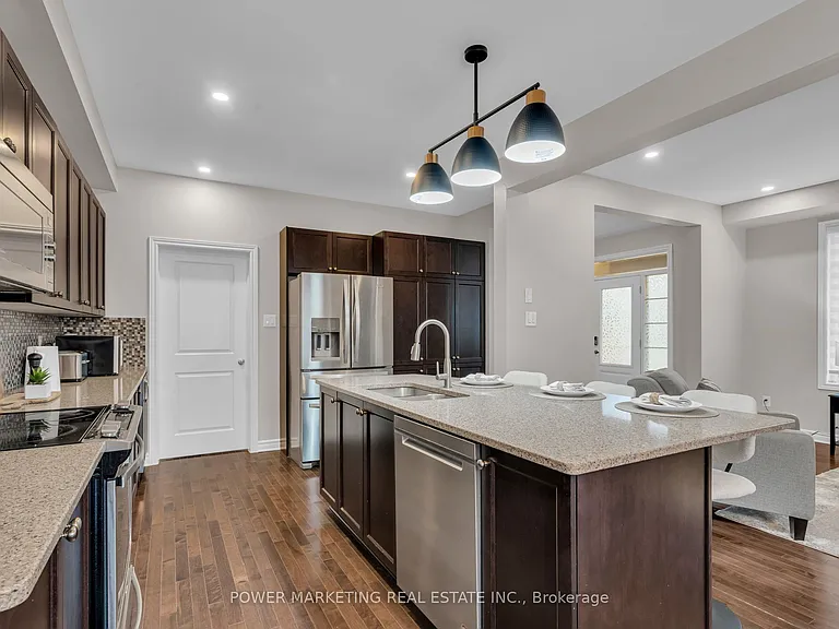208 Alex Polowin Ave — Photo 12