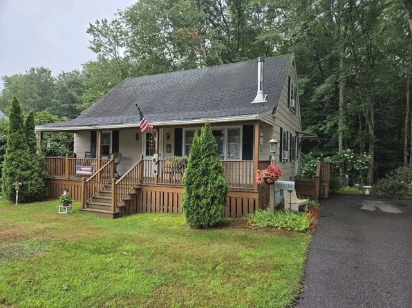 32 Oak Street, Rochester, NH 03839