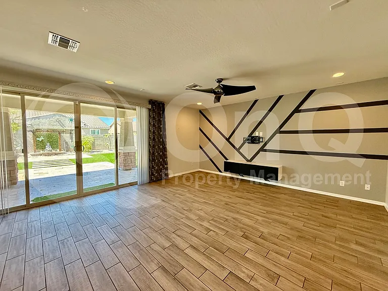 1312 E Gemini Pl — Photo 9