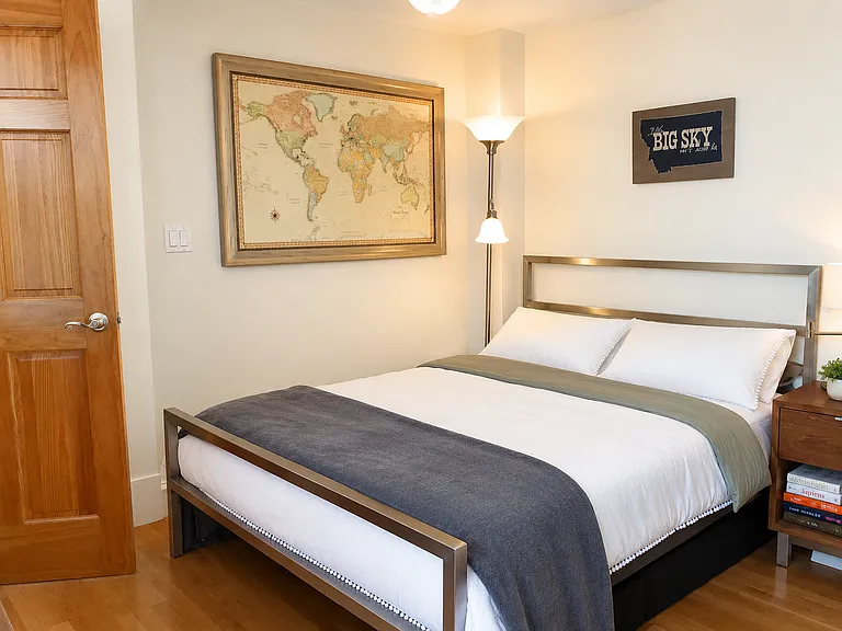 4 Leeds St #1 — Photo 5
