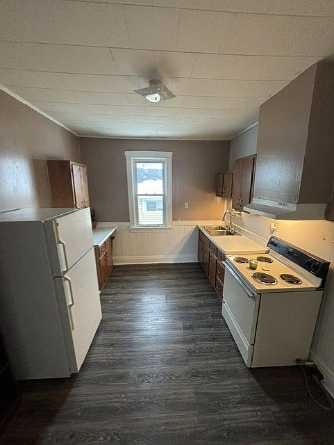1st image of 403 Ellicott St APT 4
