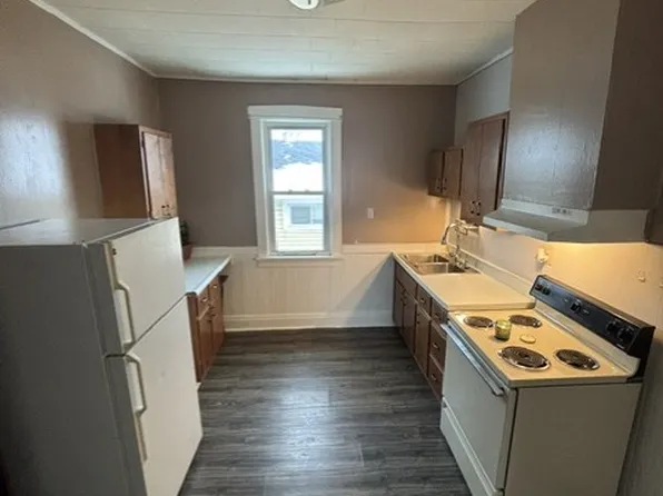 403 Ellicott St APT 4, Batavia, NY 14020