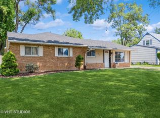520 White Oak Rd, Bolingbrook, IL 60440