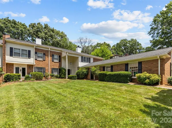 7242 Quail Meadow Ln, Charlotte, NC 28210