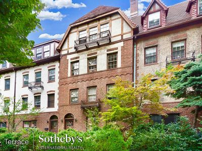 166 Burns St, Forest Hills Gardens, NY, 11375