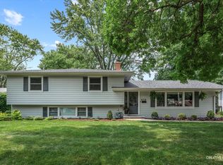 313 W Gartner Rd, Naperville, IL 60540