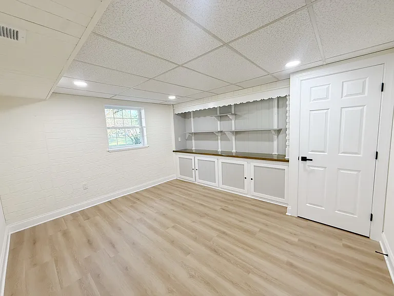9398 Paulskirk Dr — Photo 23