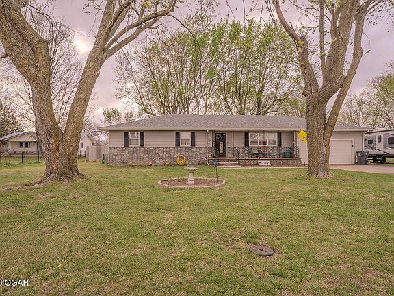 2nd image of 804 N 8th St