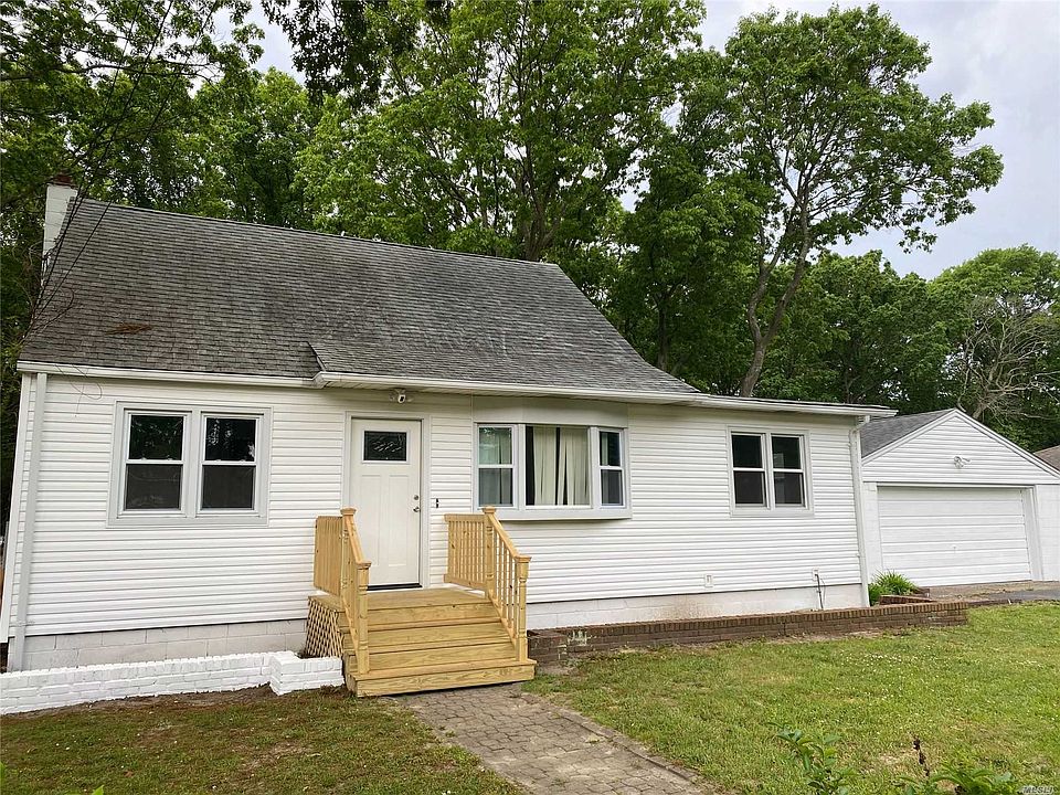 1st image of 92 Parkwood Dr