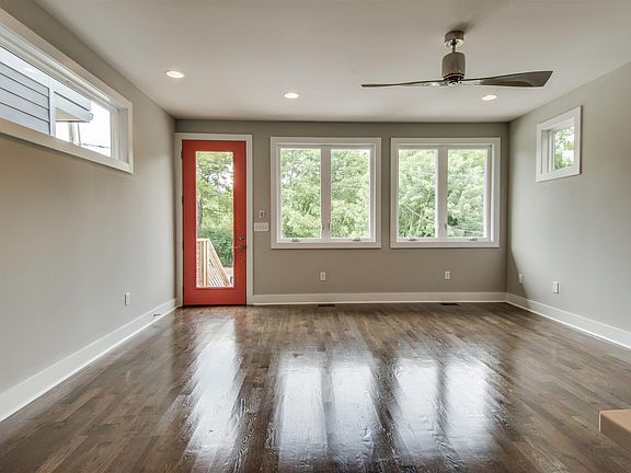 3rd image of 312 Prince Ave