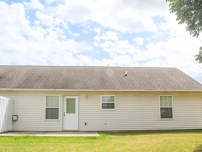 3218 Hopkins Ct — Photo 2