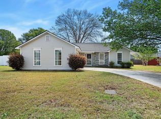 609 Shannon Ridge Dr, Bonaire, GA