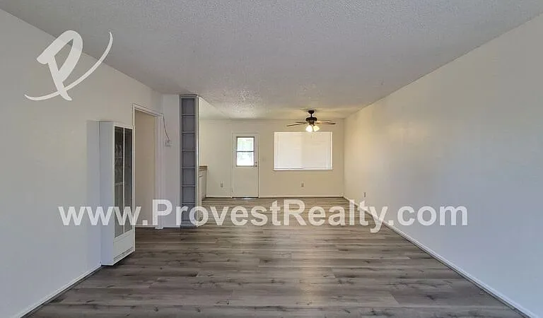 15244 Mission St — Photo 4