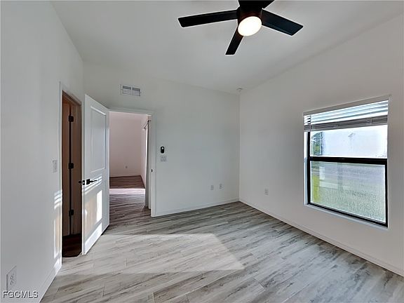 3rd image of 309 Ichabod Ave S