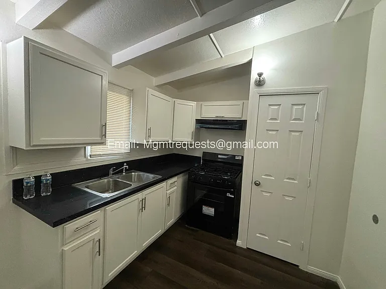 1180 W Valencia Dr #1184 — Photo 4