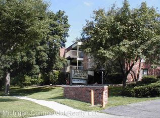 2043 Jackson Ave APT 210, Ann Arbor, MI 48103