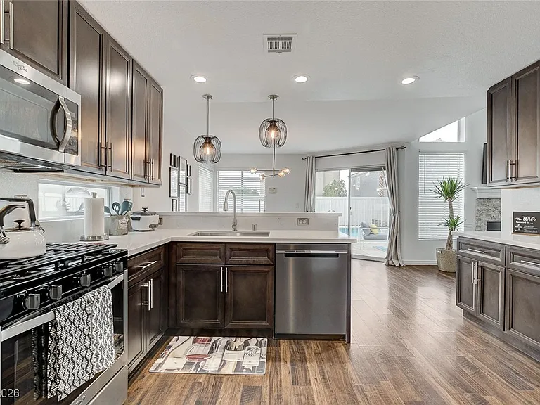 8208 Ogee Dr — Photo 17