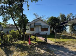 2215 Peonie & 2215 1/2 Peonie St, North Charleston, SC 29405